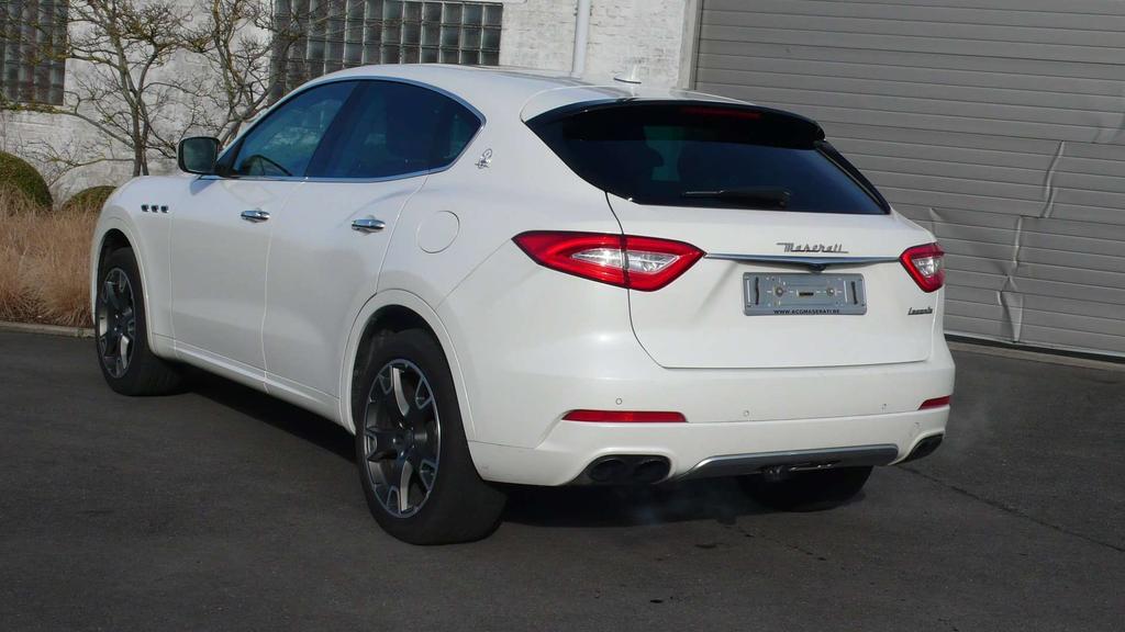 Maserati Levante AUTO- ACC- PANO DAK - 275 pk - 26500 euro+btw Garage Frank Mesure