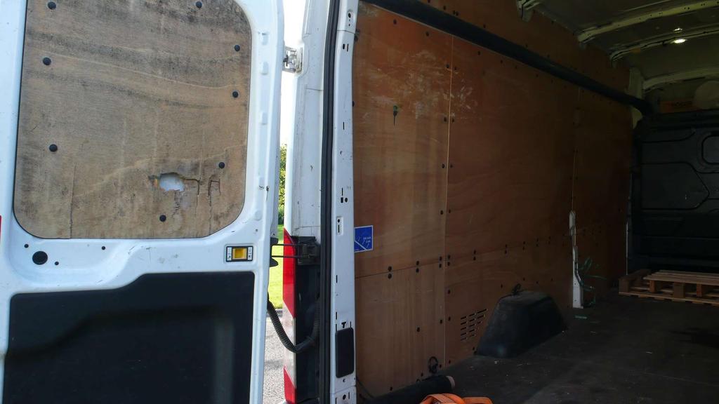 Ford Transit L4H3 - airco - 7850 euro + btw Garage Frank Mesure