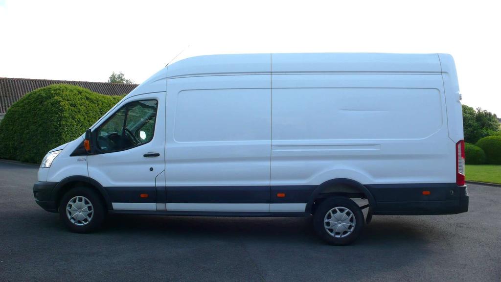 Ford Transit L4H3 - airco - 7850 euro + btw Garage Frank Mesure