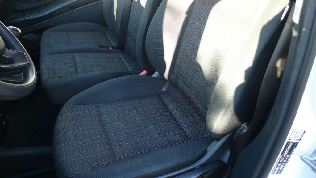 Mercedes-Benz Vito 114 CDI lang - 3 zitpl - manu - 17500 euro + btw Garage Frank Mesure