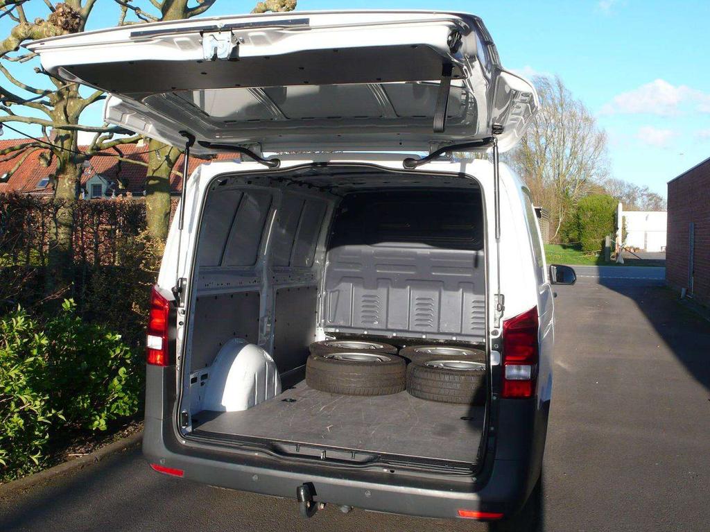 Mercedes-Benz Vito 114 CDI lang - 3 zitpl - manu - 17500 euro + btw Garage Frank Mesure