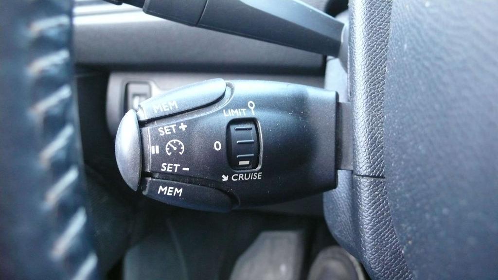 Peugeot 308 SW business - 4800euro+btw voor export Garage Frank Mesure