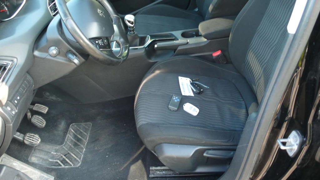 Peugeot 308 SW business - 4800euro+btw voor export Garage Frank Mesure