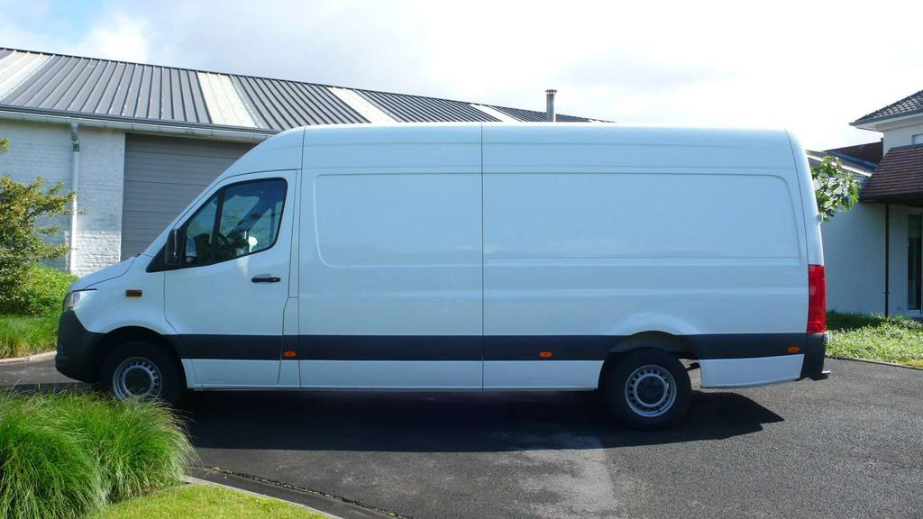 Mercedes-Benz Sprinter 315 - L3H2 - MBUX - navi - 72600km - 29200 netto Garage Frank Mesure