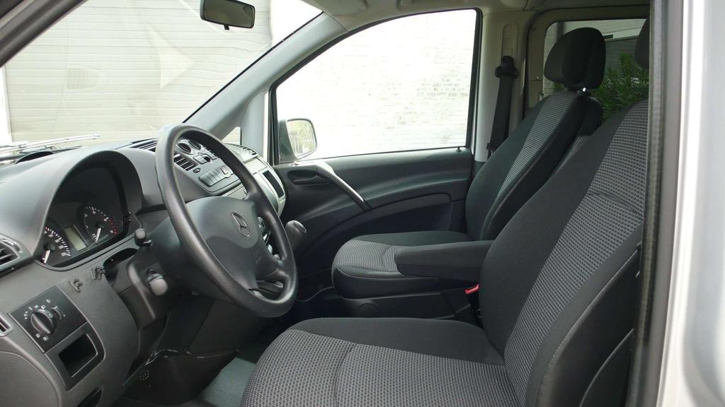 Mercedes-Benz Vito 116 CDI LANG  5 zitplaatsen     9700 euro gekeurd Garage Frank Mesure