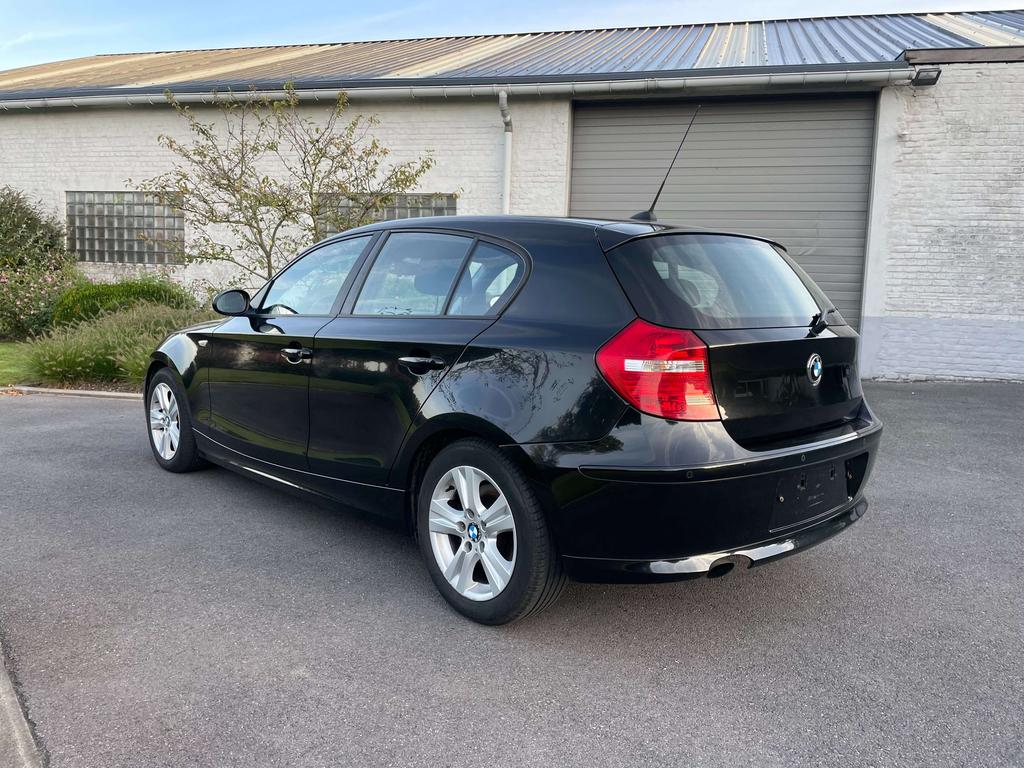 BMW 118 D - 5 deuren - airco - parkeerhulp Garage Frank Mesure