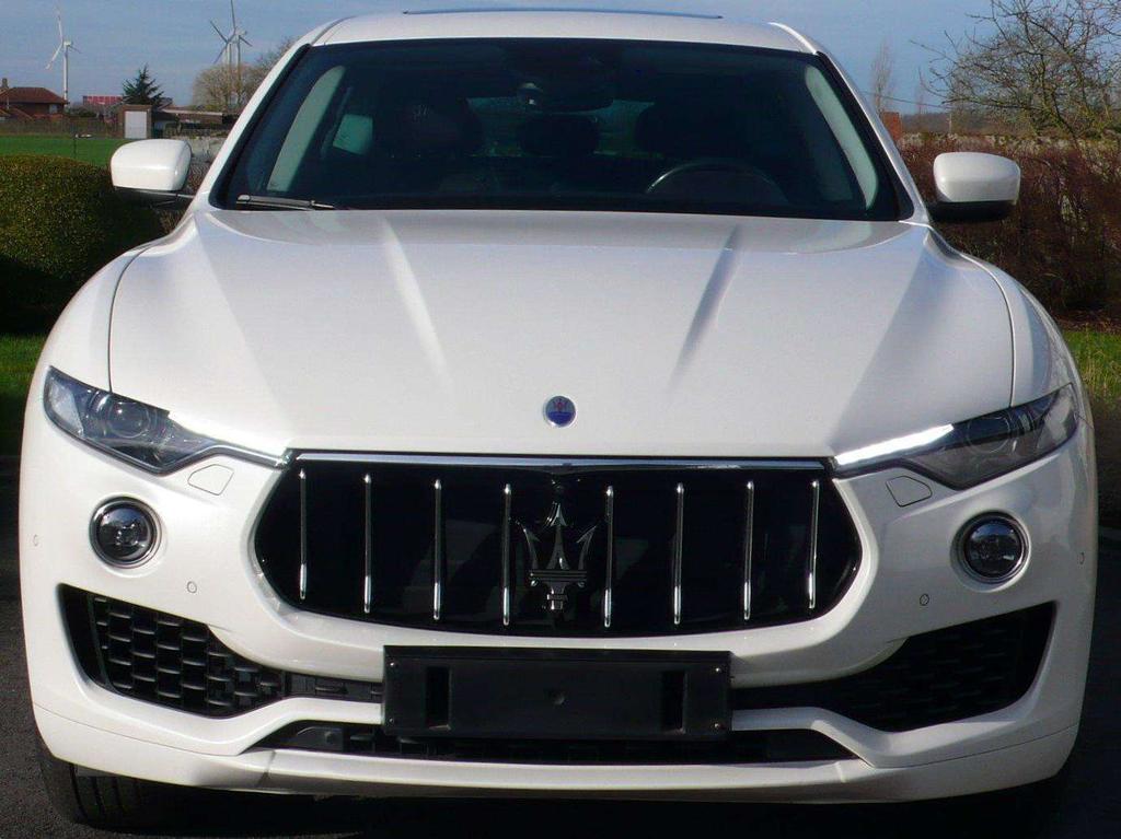 Maserati Levante AUTO- ACC- PANO DAK - 275 pk - 26.000 euro+btw Garage Frank Mesure
