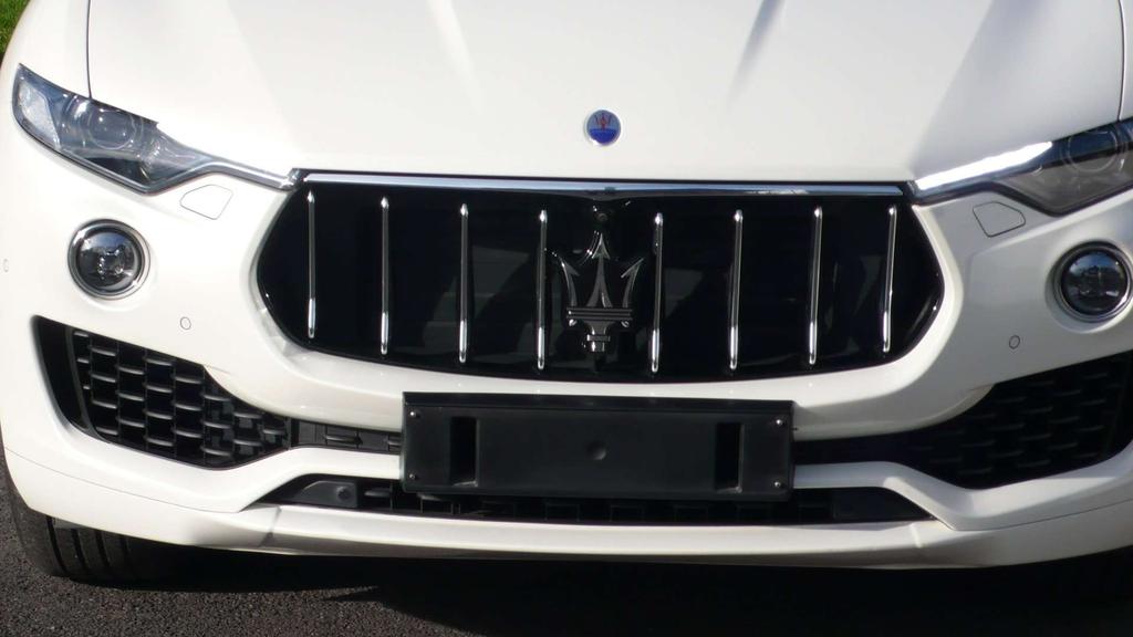 Maserati Levante AUTO- ACC- PANO DAK - 275 pk - 26.000 euro+btw Garage Frank Mesure