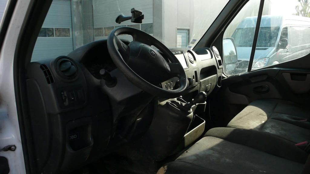 Renault Master koffer 4 M airco - navi - 3 zitpl - -12000euro+btw Garage Frank Mesure