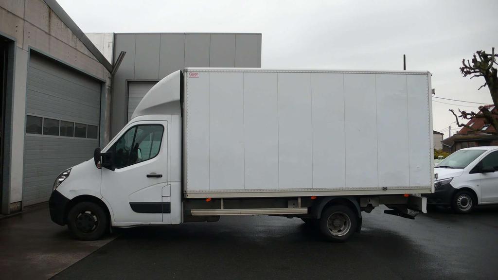 Renault Master koffer 4 M airco - navi - 3 zitpl - -12000euro+btw Garage Frank Mesure
