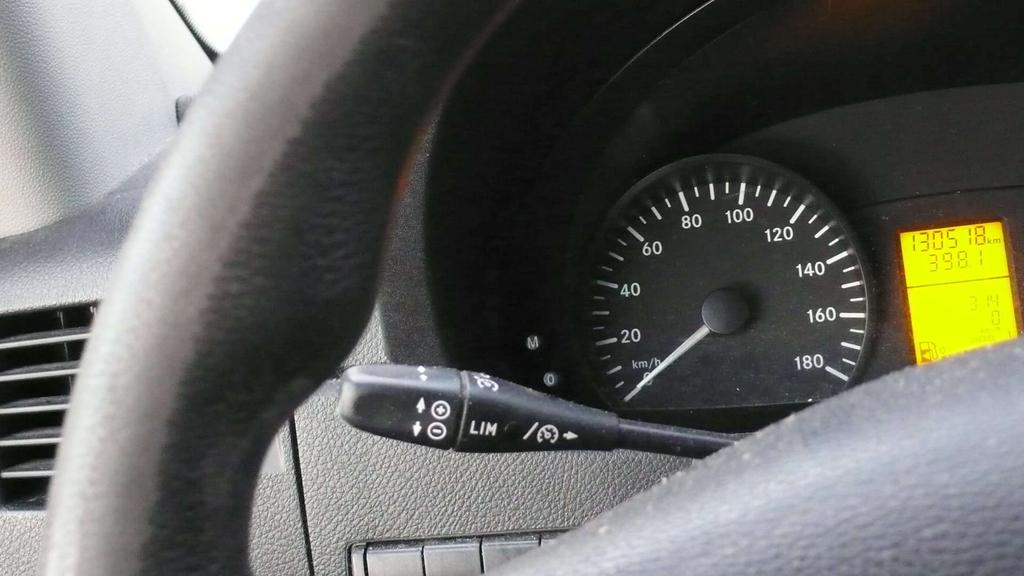Mercedes-Benz Sprinter 513 CDI- laadbrug - 12250 euro + btw Garage Frank Mesure
