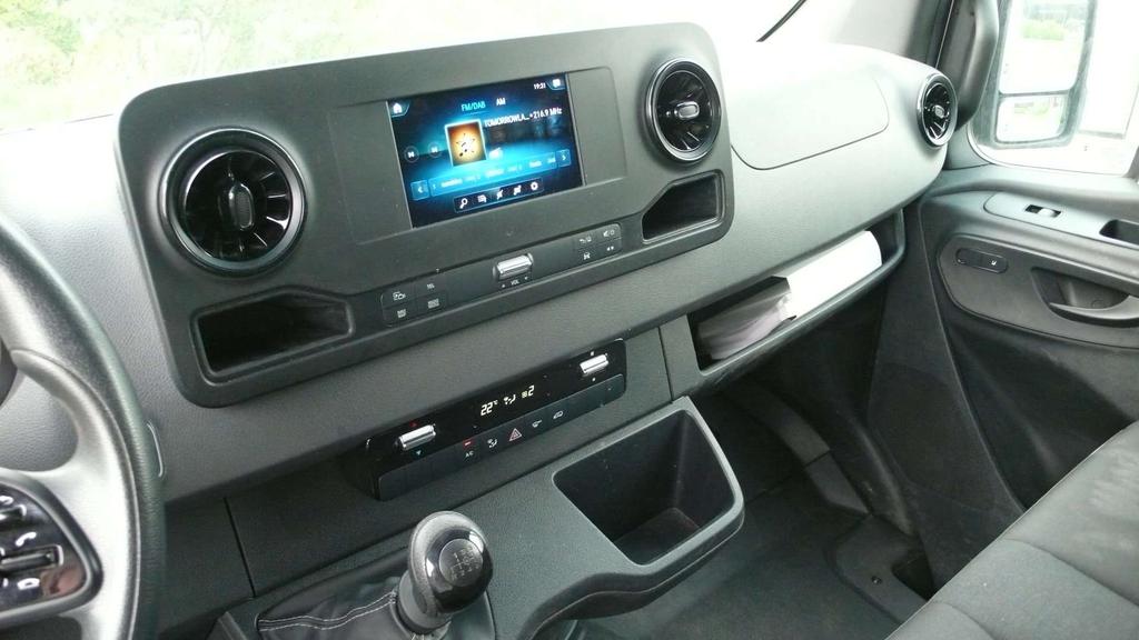 Mercedes-Benz Sprinter 317 CDI - L3H2 - trekhaak 3.5 ton - 30750 euro+btw Garage Frank Mesure