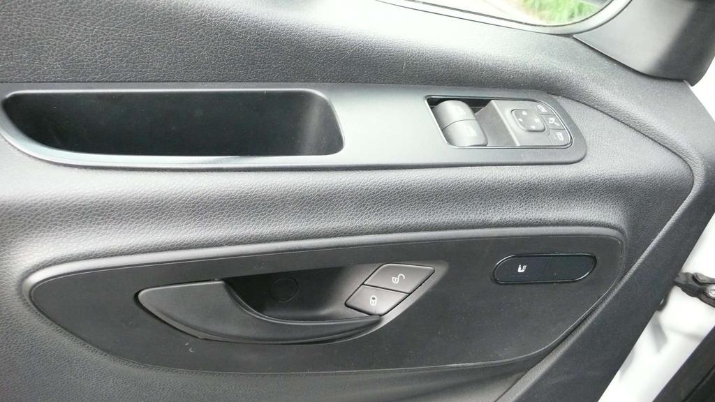 Mercedes-Benz Sprinter 317 CDI - L3H2 - trekhaak 3.5 ton - 30750 euro+btw Garage Frank Mesure