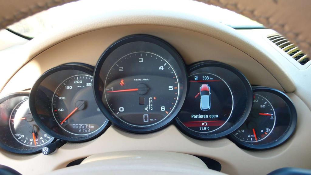 Porsche Cayenne 3.0D - 245 pk - export - 12850 netto Garage Frank Mesure