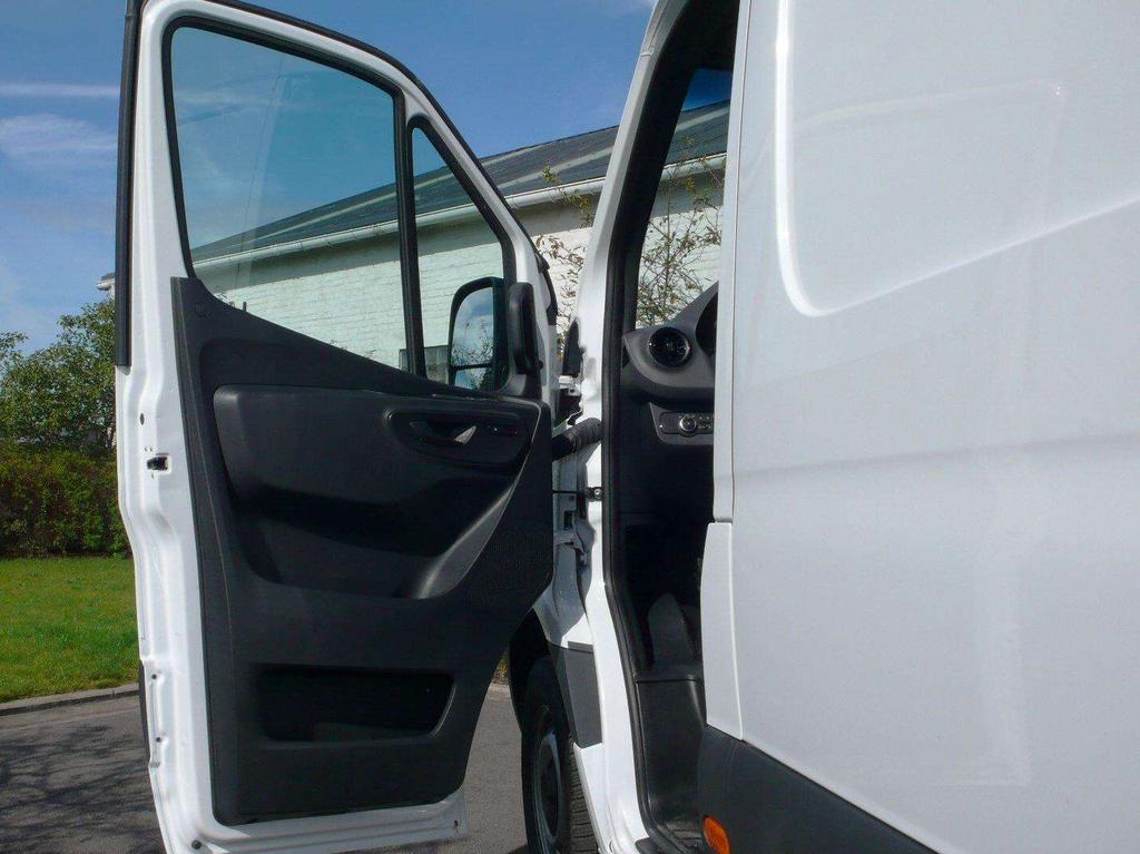 Mercedes-Benz Sprinter 317 CDI - L2H2 - V E R K O C H T Garage Frank Mesure