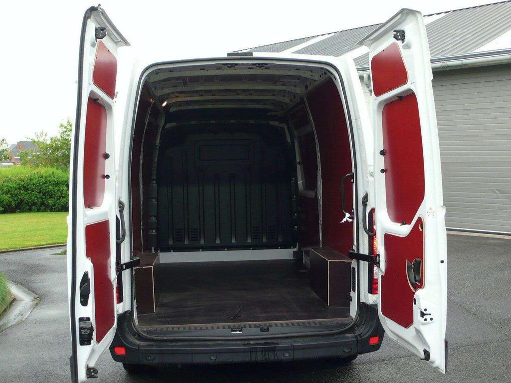 Renault Master L2H2 - 14028 km - als nieuw - 24700 euro+btw Garage Frank Mesure