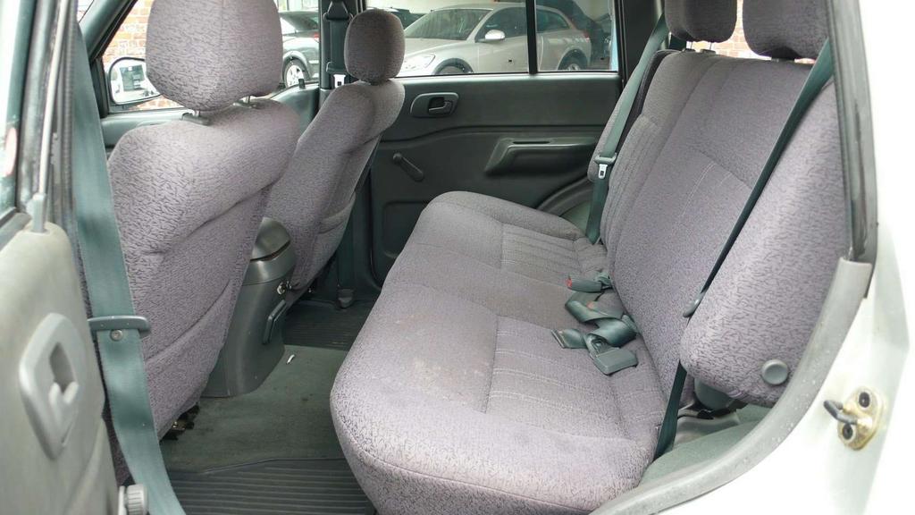SsangYong Musso 2.3 Turbo - 661 L - 1800 euro Garage Frank Mesure