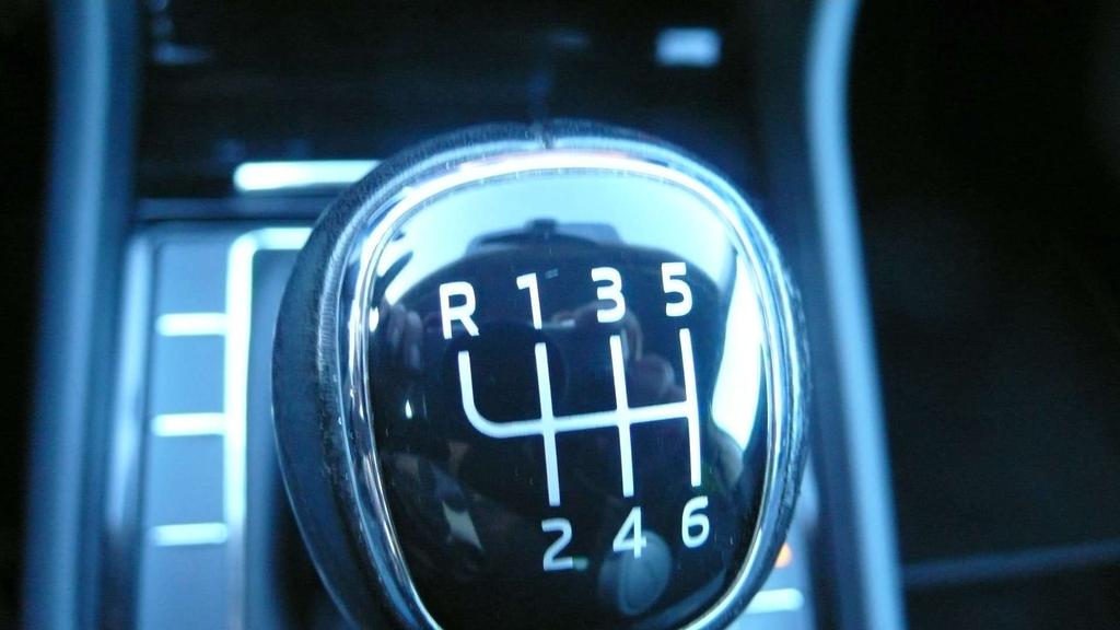 Skoda Superb VEEL OPTIES - export prijs 7500 euro + btw Garage Frank Mesure