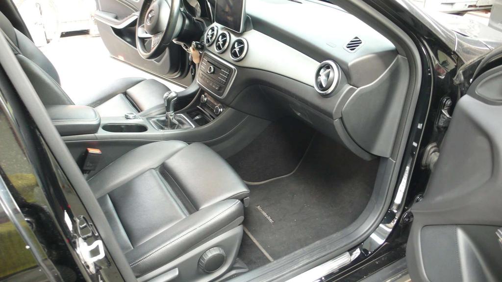 Mercedes-Benz GLA 200 D - top staat - exportprijs 9950 euro Garage Frank Mesure