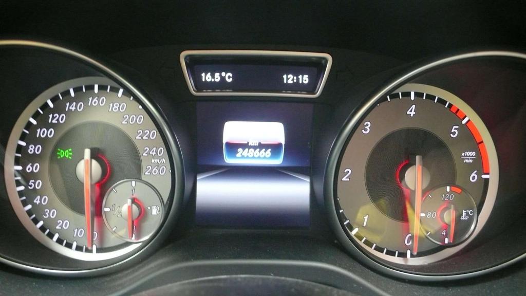 Mercedes-Benz GLA 200 D - top staat - exportprijs 9950 euro Garage Frank Mesure