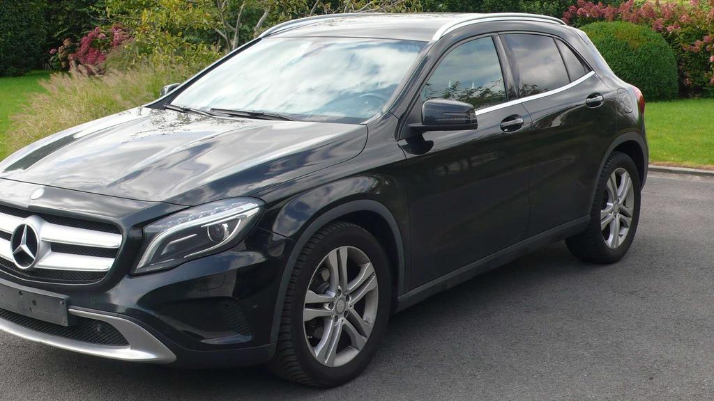 Mercedes-Benz GLA 200 D - top staat - exportprijs 9950 euro Garage Frank Mesure