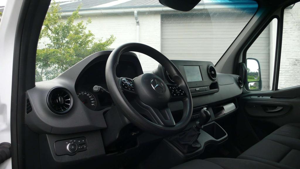 Mercedes-Benz Sprinter 317 CDI - L3H2 - trekhaak 3.5 ton - 29900 euro+btw Garage Frank Mesure