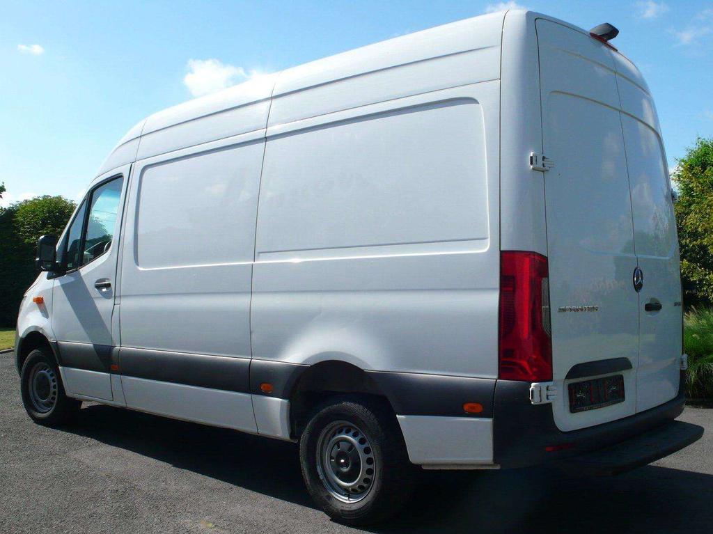 Mercedes-Benz Sprinter 317 CDI - L2H2 - MBUX - 82000 km - 25400 + btw Garage Frank Mesure
