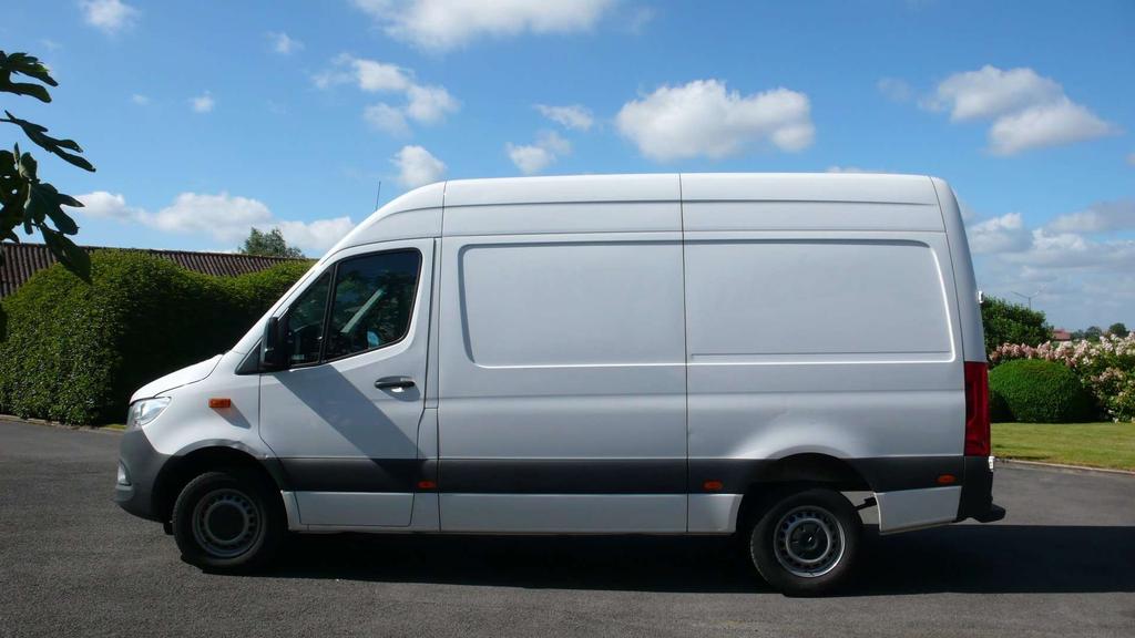 Mercedes-Benz Sprinter 317 CDI - L2H2 - MBUX - 82000 km - 25400 + btw Garage Frank Mesure