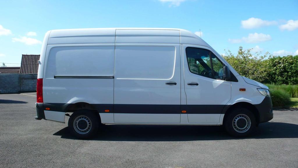 Mercedes-Benz Sprinter 317 CDI - L2H2 - 63000km - 29.250 euro +btw Garage Frank Mesure