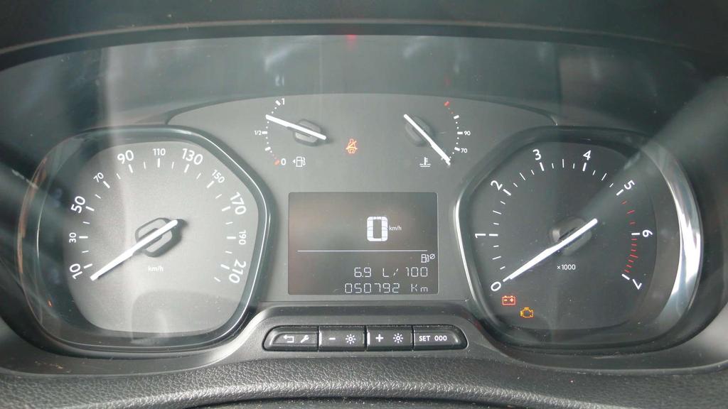 Citroen Jumpy L3H1 - 2.0D - 69521km - navi - airco - 17800 netto Garage Frank Mesure