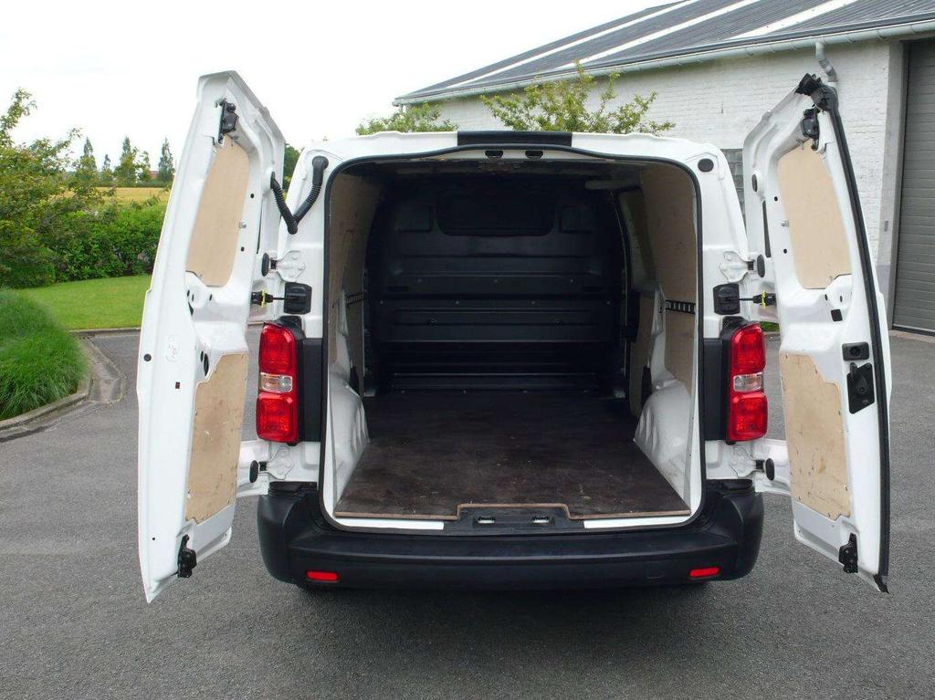 Citroen Jumpy L3H1 - 2.0D - 69521km - navi - airco - 17800 netto Garage Frank Mesure