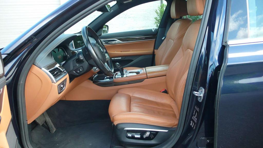 BMW 730 D - open dak - ACC - head-up display - MOOIE STAAT Garage Frank Mesure