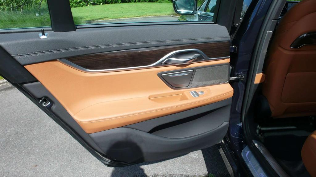 BMW 730 D - open dak - ACC - head-up display - MOOIE STAAT Garage Frank Mesure