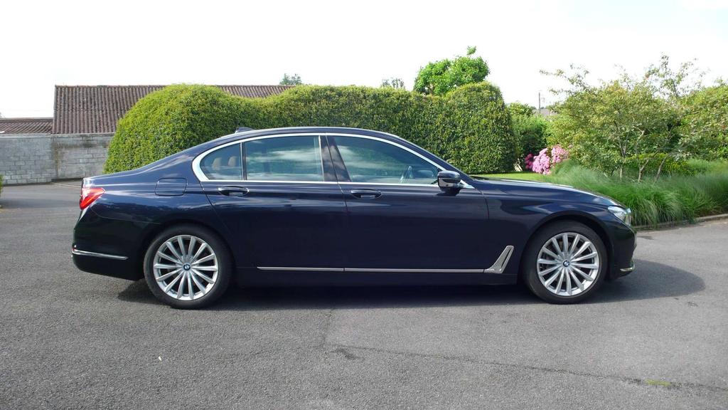 BMW 730 D - open dak - ACC - head-up display - MOOIE STAAT Garage Frank Mesure