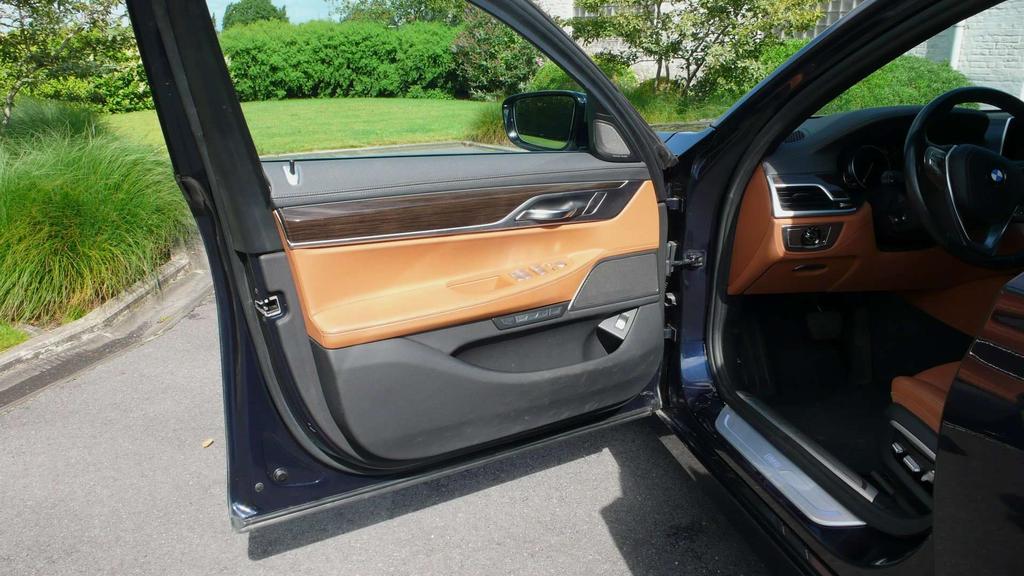 BMW 730 D - open dak - ACC - head-up display - MOOIE STAAT Garage Frank Mesure