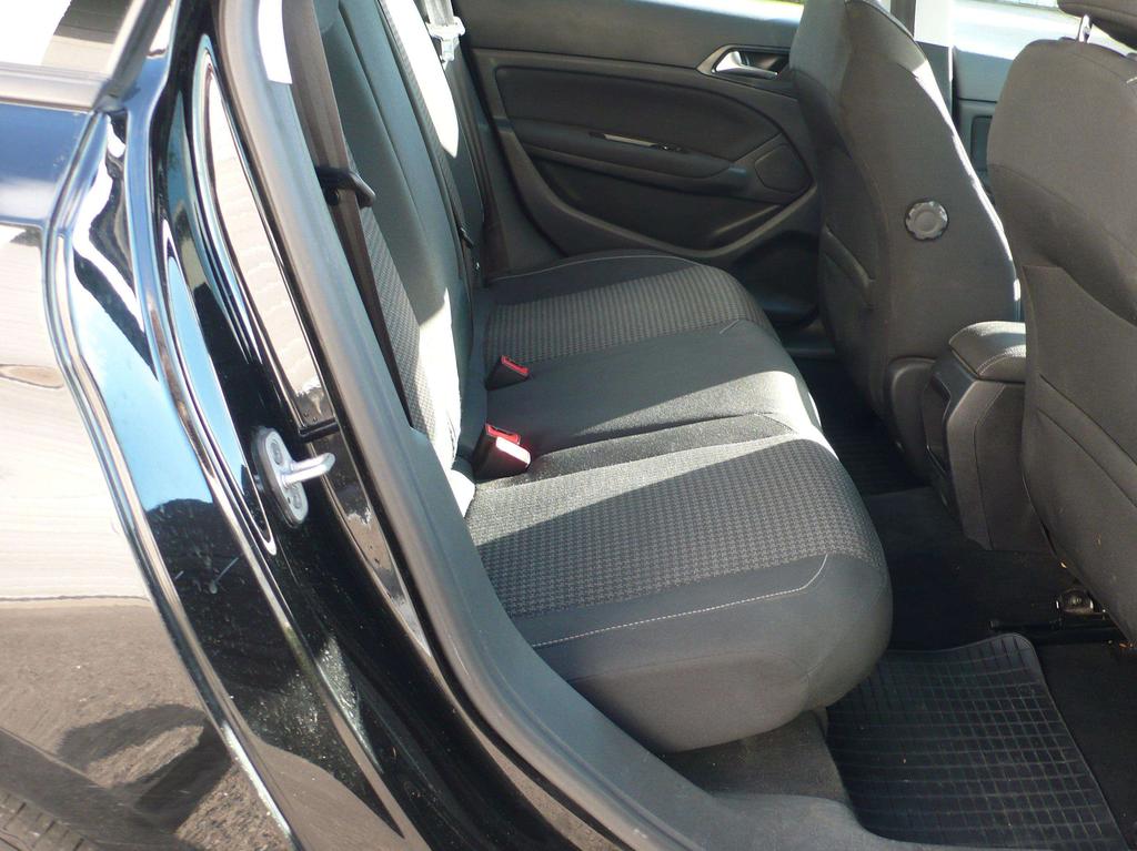 Peugeot 308 SW - navi - airco - 4800 netto export + btw Garage Frank Mesure