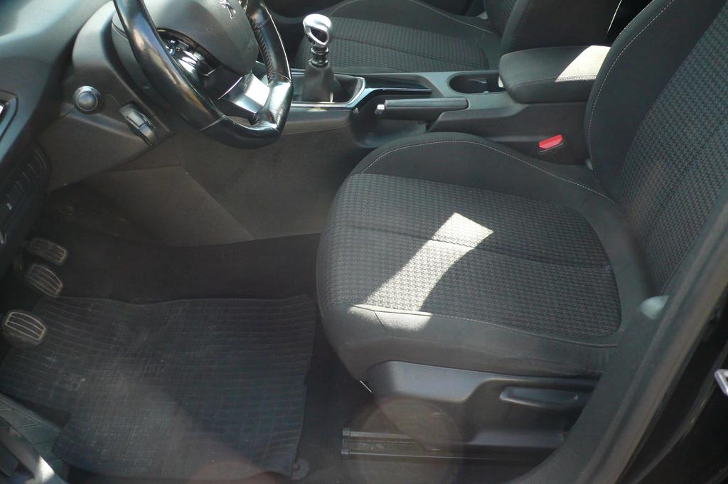 Peugeot 308 SW - navi - airco - 4800 netto export + btw Garage Frank Mesure