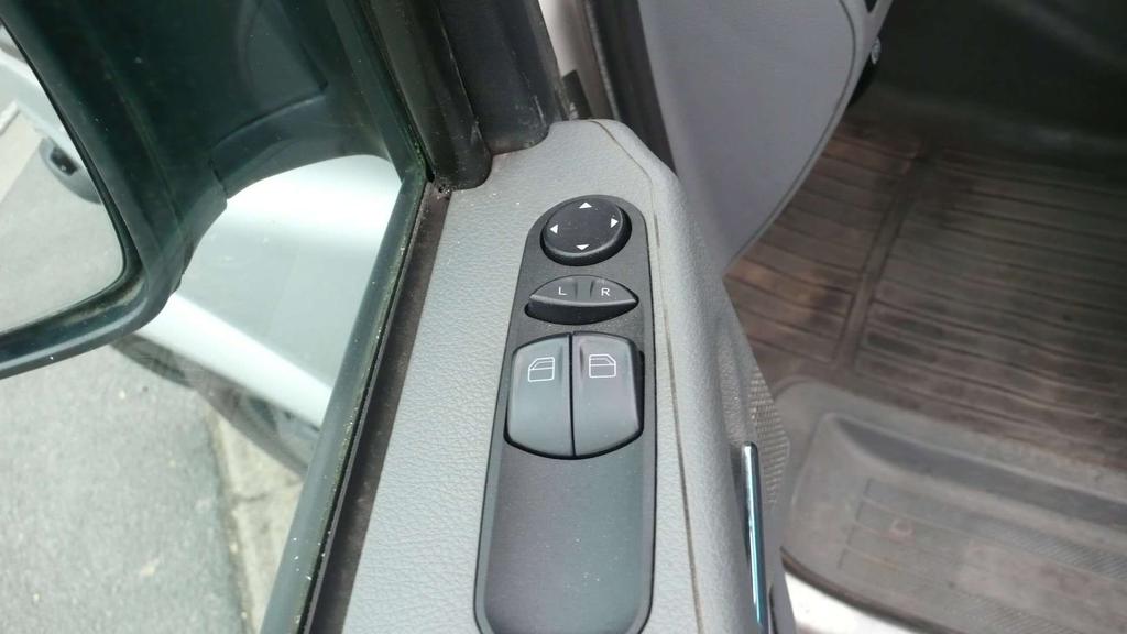 Mercedes-Benz Vito 111 CDI - 6 zitpl. - lichte vracht - 5750 euro Garage Frank Mesure