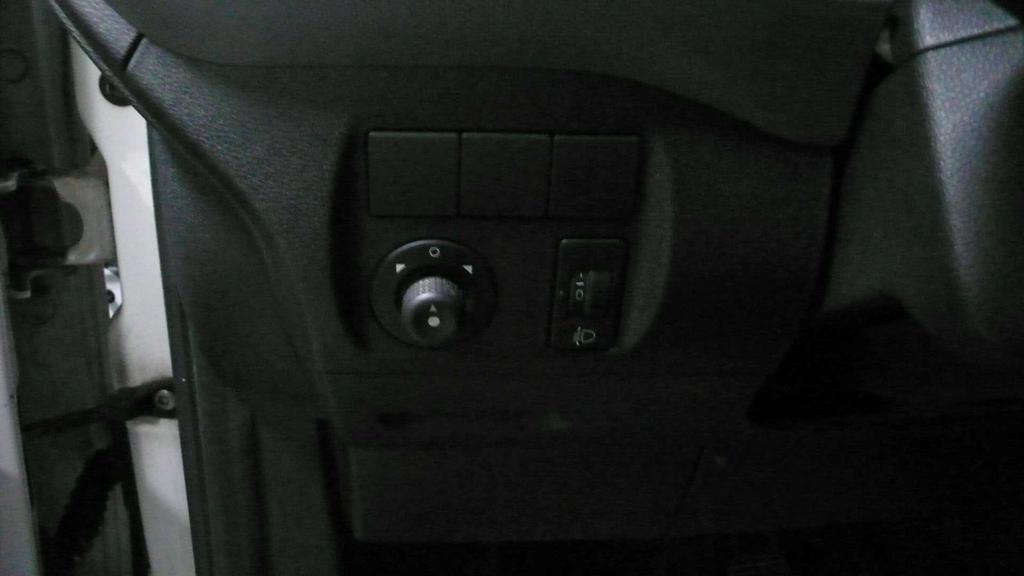 Citroen Berlingo airco - 3 zitpl. - prijs handelaar 4750 euro Garage Frank Mesure