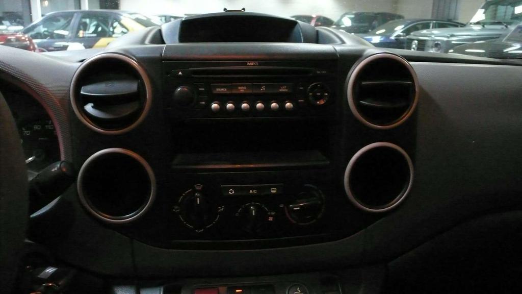 Citroen Berlingo airco - 3 zitpl. - prijs handelaar 4750 euro Garage Frank Mesure