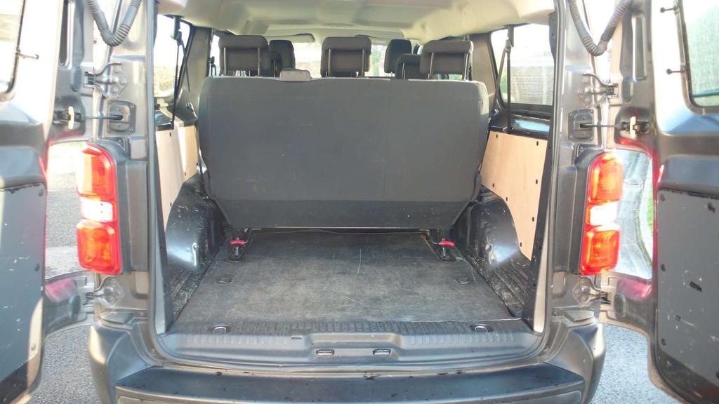 Citroen Jumpy L3 - 9 zitpl - 31.000 km - 19500 euro + btw Garage Frank Mesure