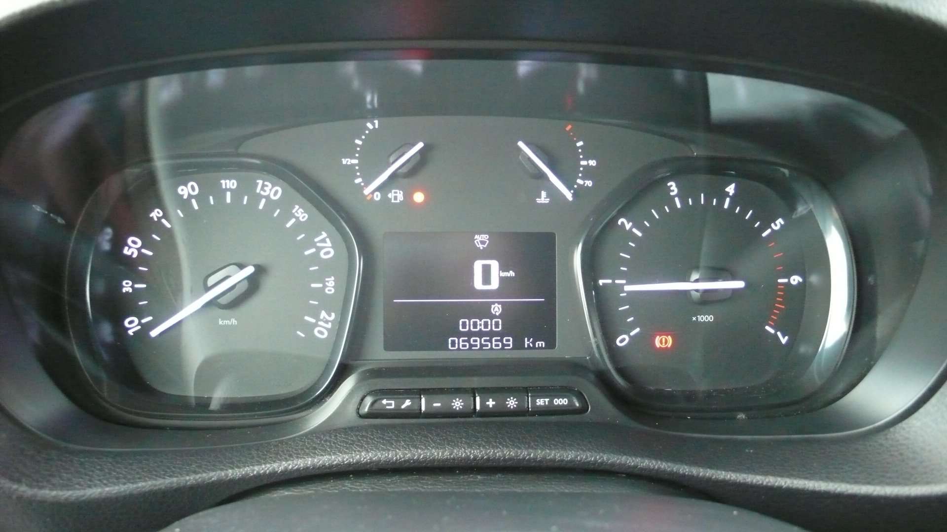 Citroen Jumpy navi - airco - CC - 69500 km - 17800 euro+ Garage Frank Mesure