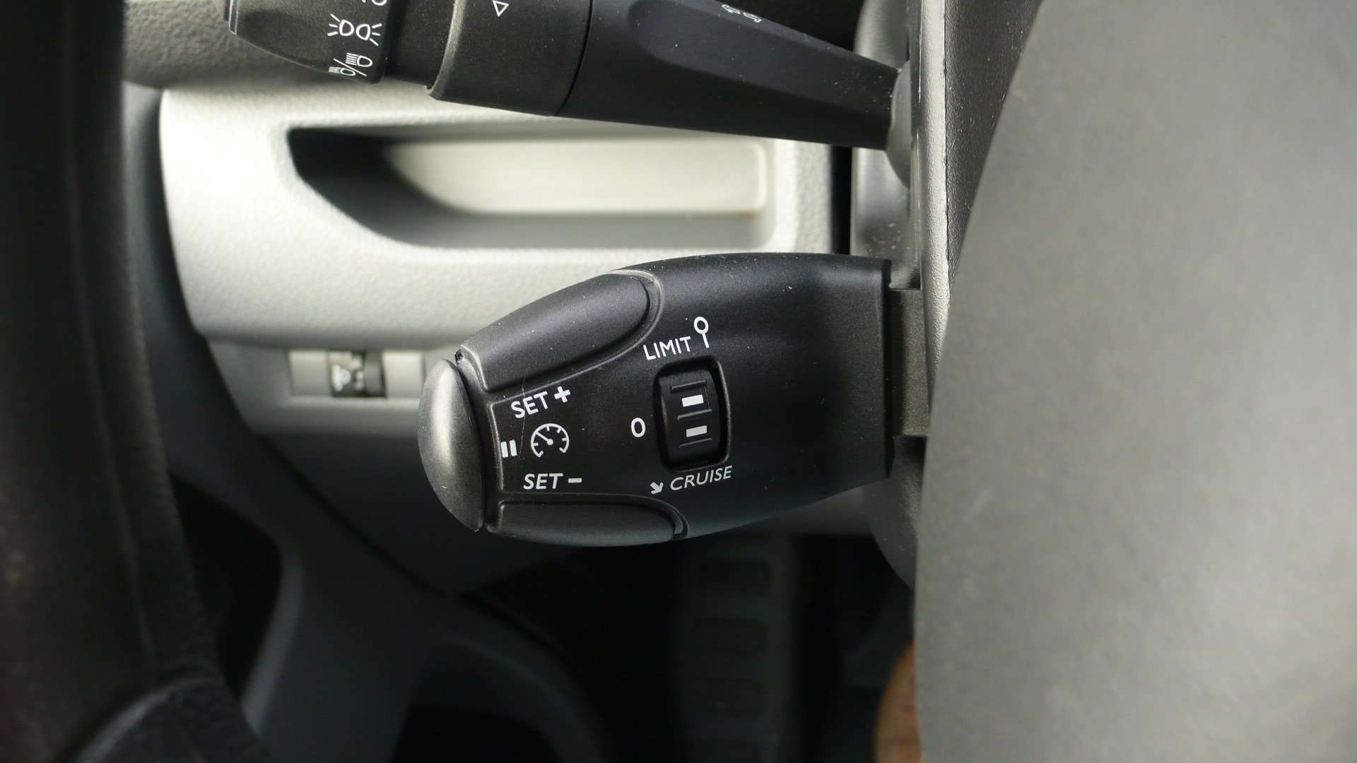 Citroen Jumpy navi - airco - CC - 69500 km - 17800 euro+ Garage Frank Mesure
