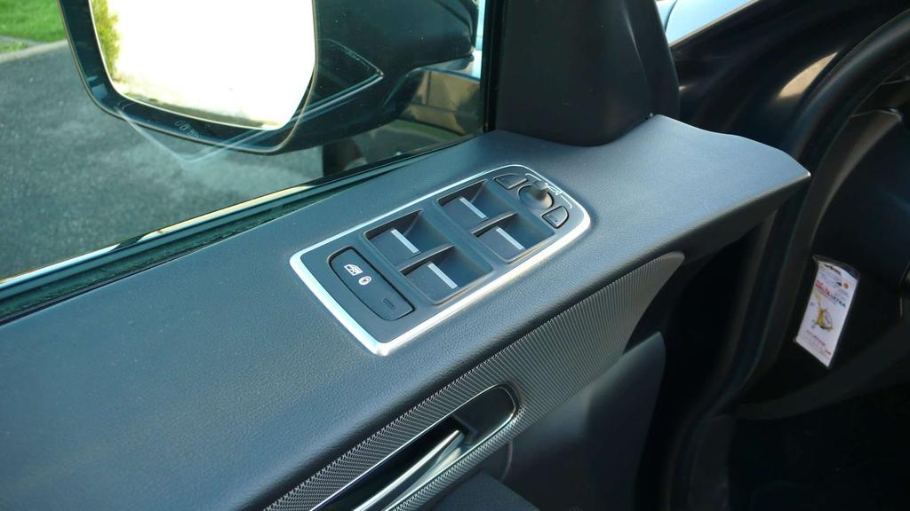 Jaguar F-Pace 2.0 D - AWD - airsport - veel opties - 21800 euro Garage Frank Mesure