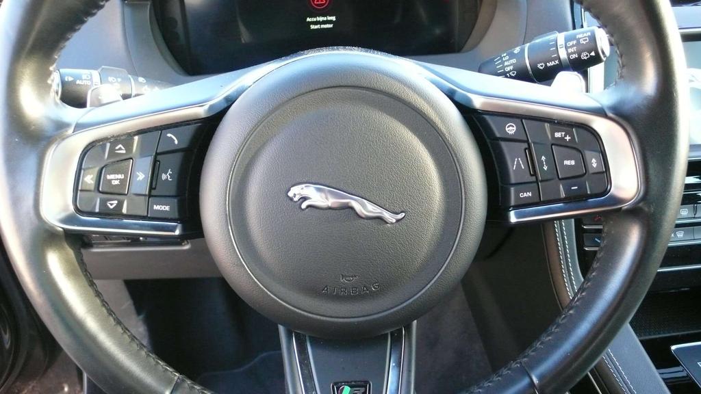 Jaguar F-Pace 2.0 D - AWD - airsport - veel opties - 21800 euro Garage Frank Mesure