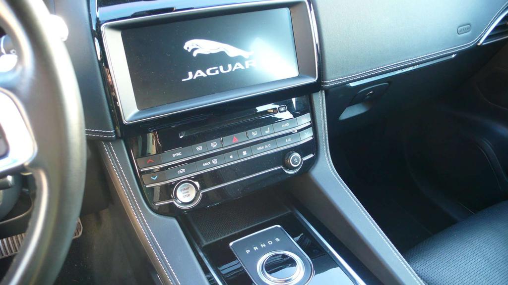 Jaguar F-Pace 2.0 D - AWD - airsport - veel opties - 21800 euro Garage Frank Mesure