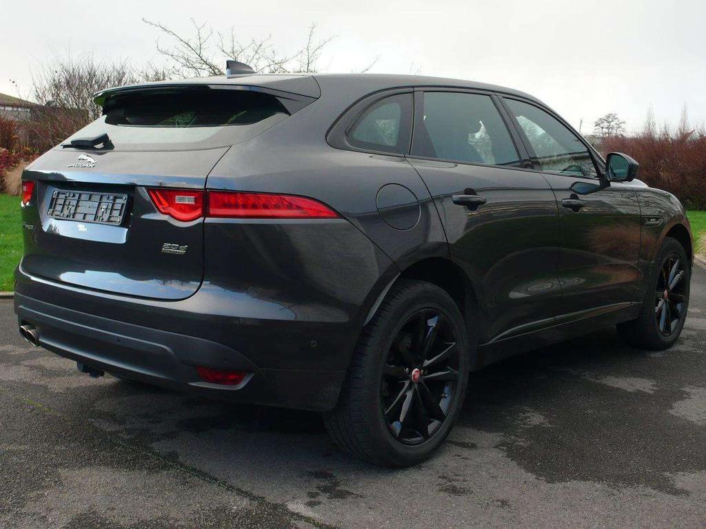 Jaguar F-Pace 2.0 D - AWD - airsport - veel opties - 21800 euro Garage Frank Mesure
