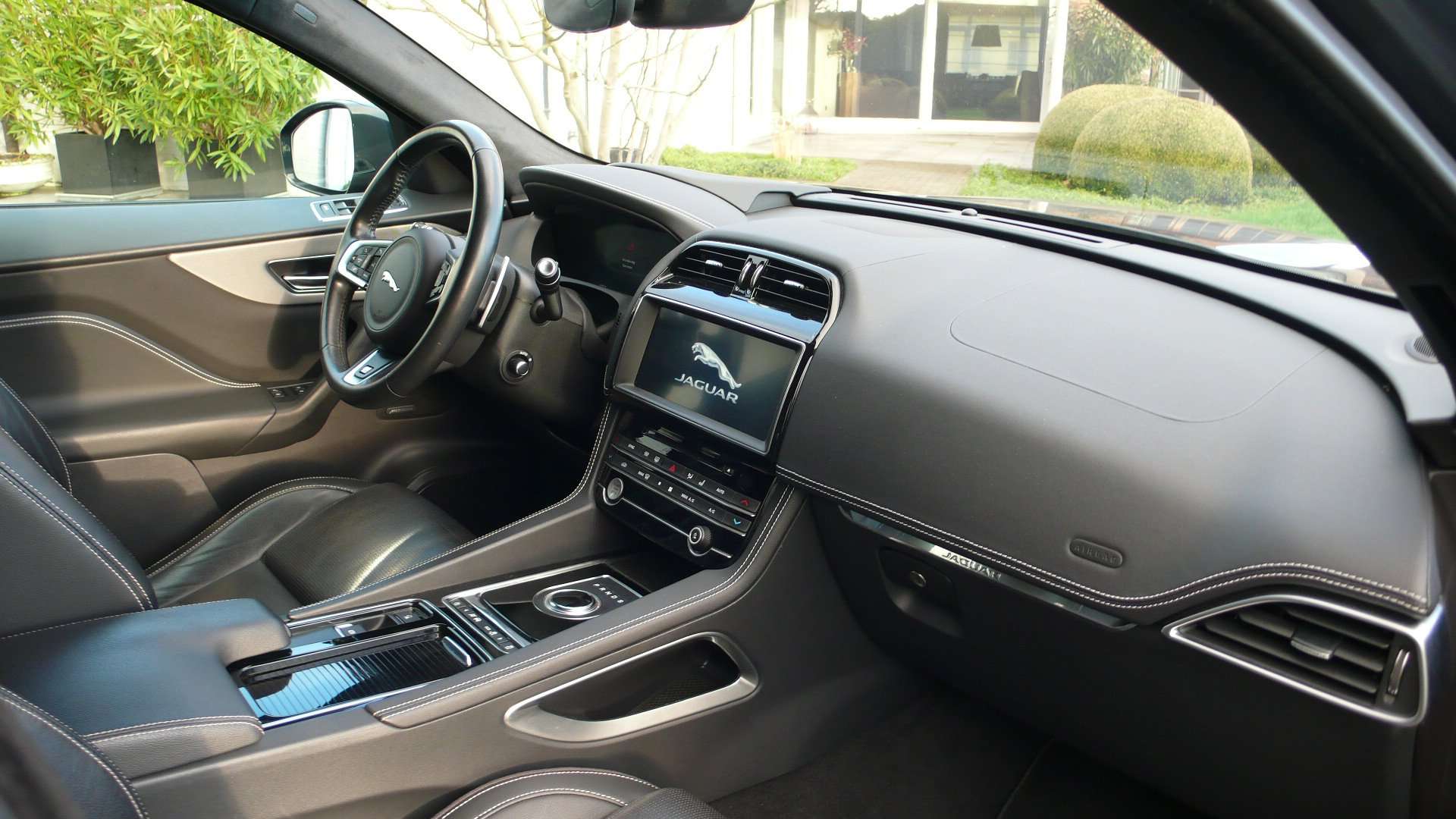 Jaguar F-Pace 2.0 D - AWD - R sport - FULL - 29800 euro Garage Frank Mesure