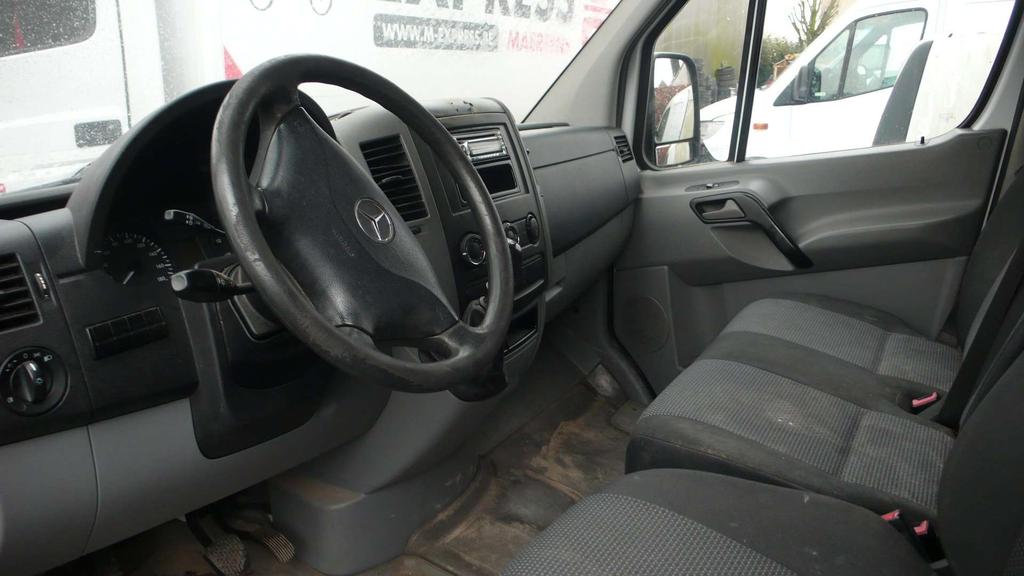Mercedes-Benz Sprinter L2H2    motorschade Garage Frank Mesure