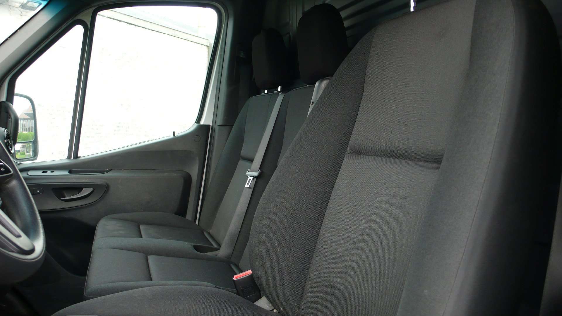 Mercedes-Benz Sprinter 317 CDI - L3H2 - trekhaak 3.5 ton - 30250 euro+btw Garage Frank Mesure